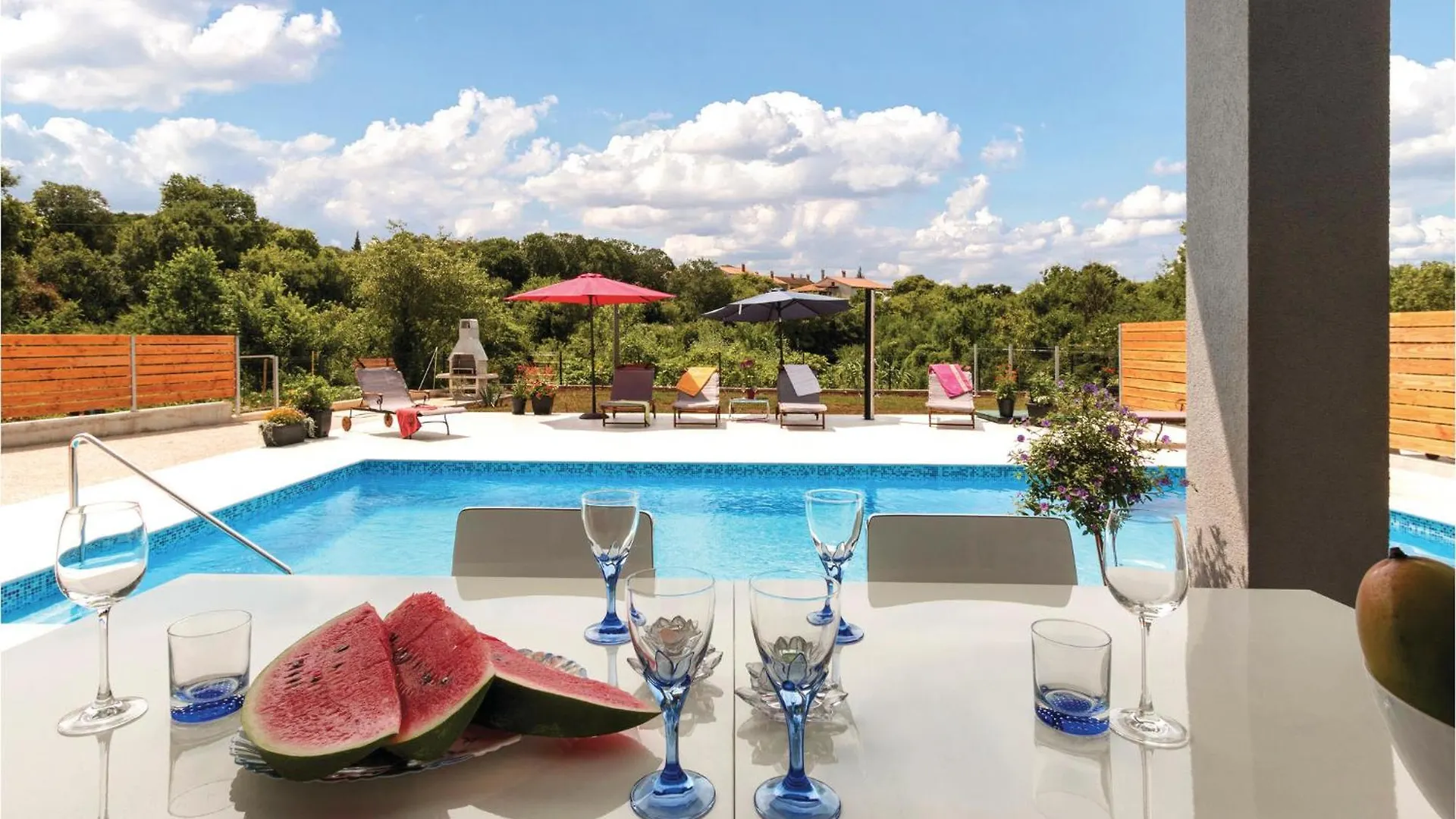 4 Bedroom Stunning Home In Pula 0*,