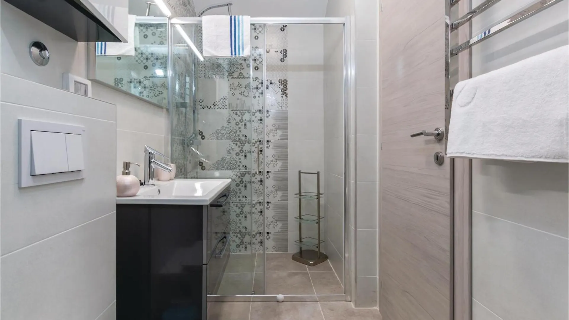 度假居 4 Bedroom Stunning Home In 普拉