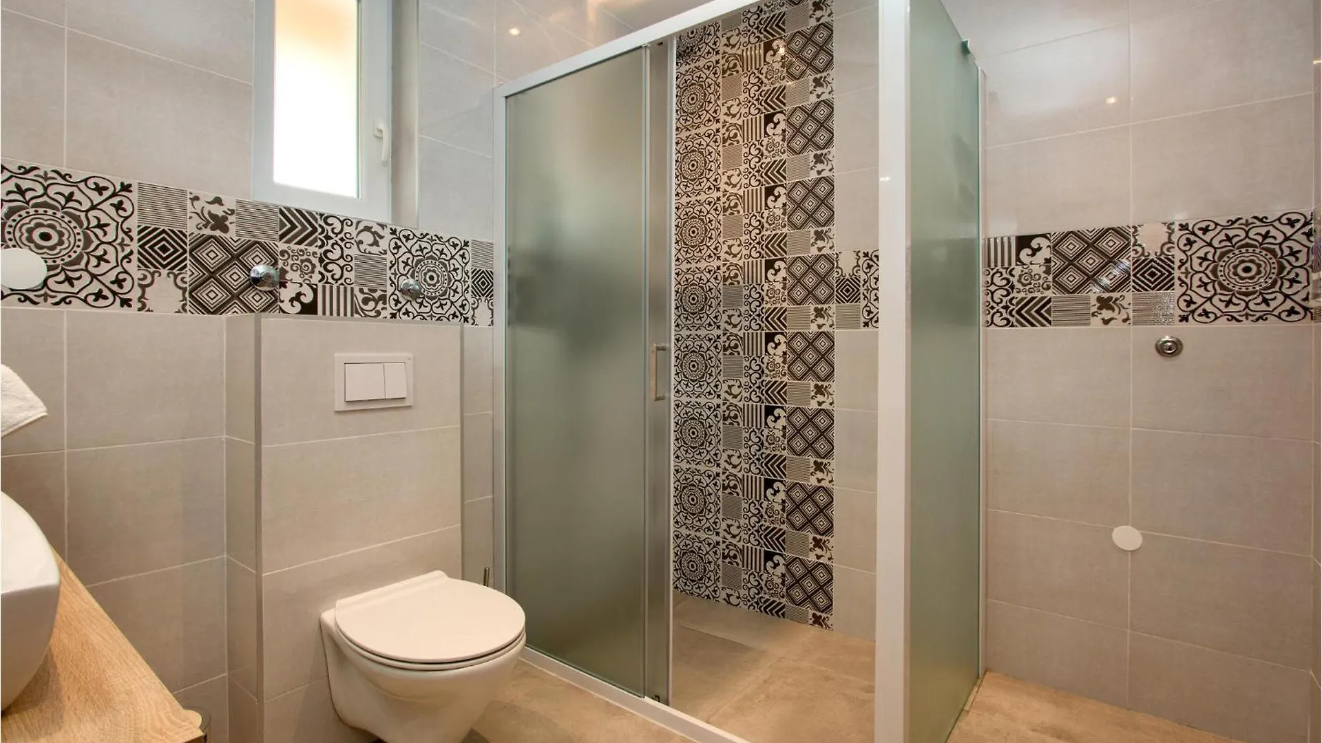 4 Bedroom Stunning Home In Pula 0*,
